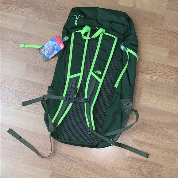 NWT The North Face Diad Pro 22 Backpack - Picture 3 of 13